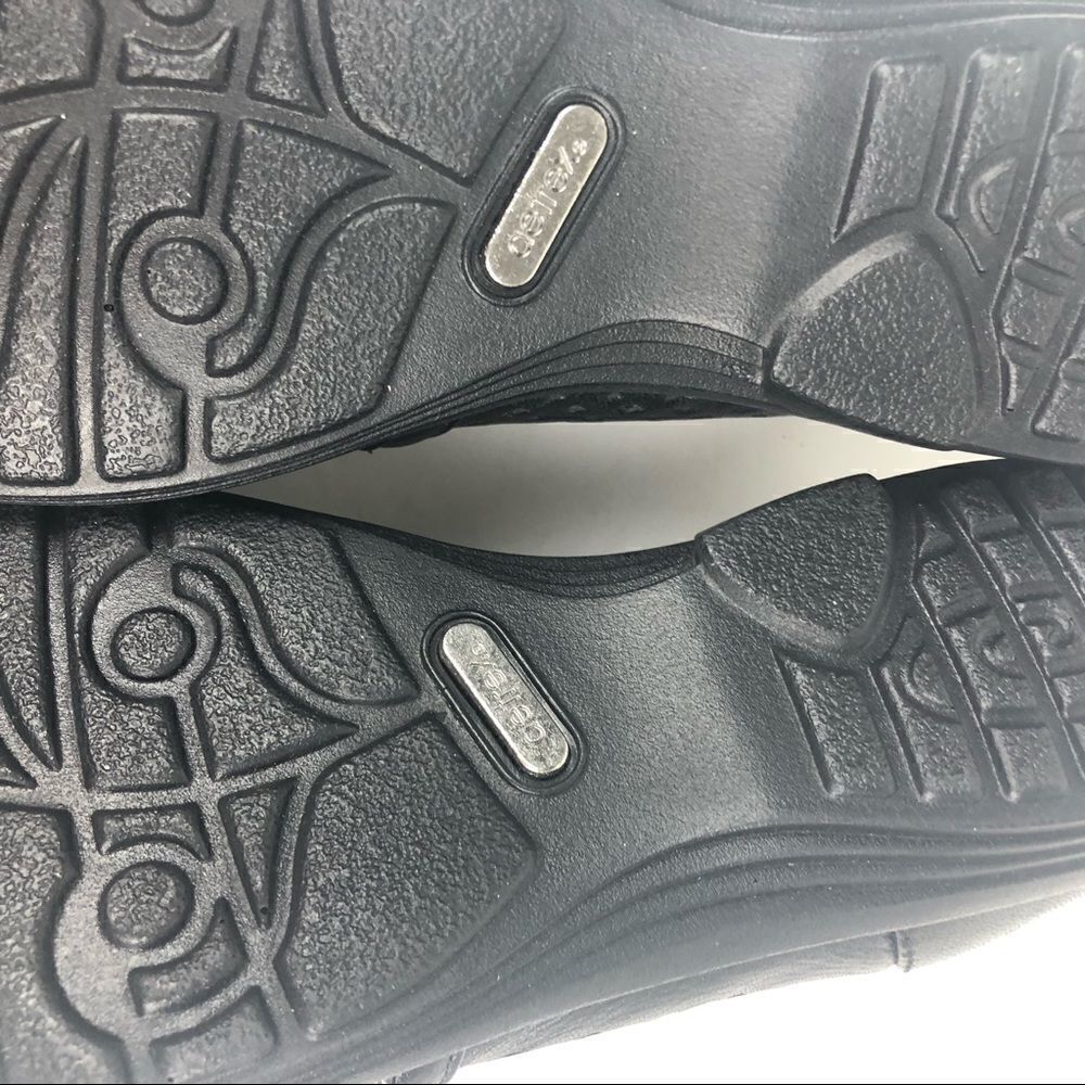 Aetrex Mosaic Mary Janes shoes - Picture 10 of 10